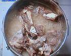 自家製豚骨スープとひき肉